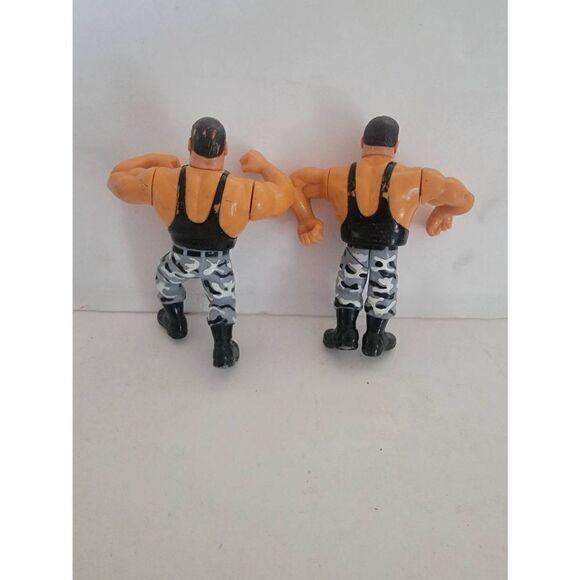 WWF Vintage Hasbro The Bushwackers Luke and Butch Wrestler Action Figure Set - Picture 3 of 3